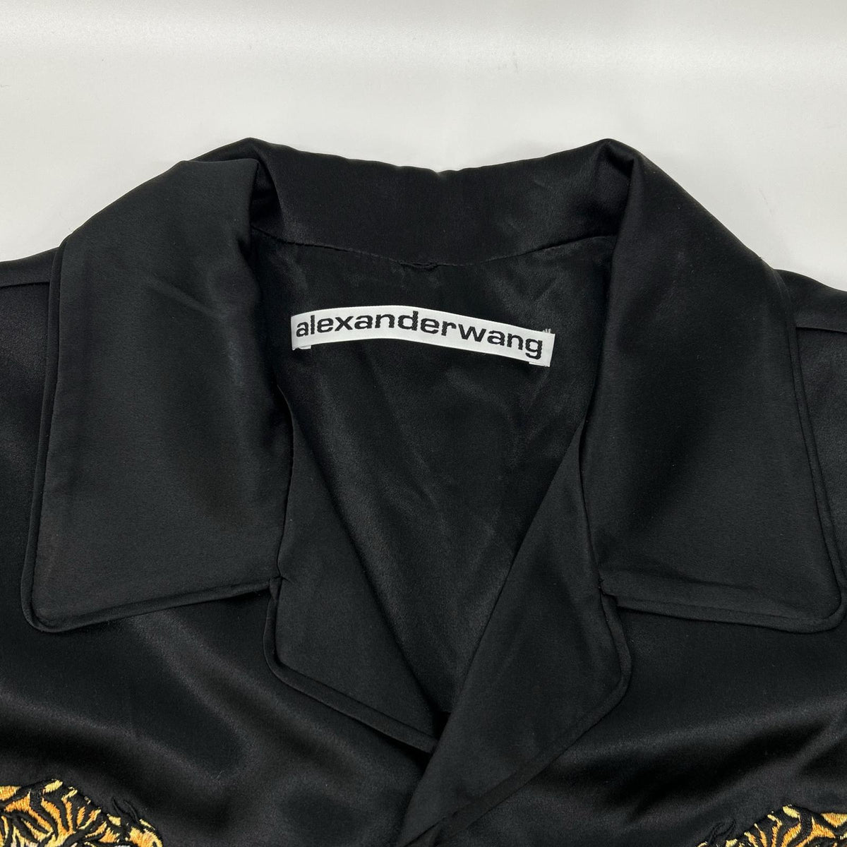 ALEXANDER WANG アレキサンダーワン ブラック シルクシャルムーズ タイガー刺繍 シャツ トップス
