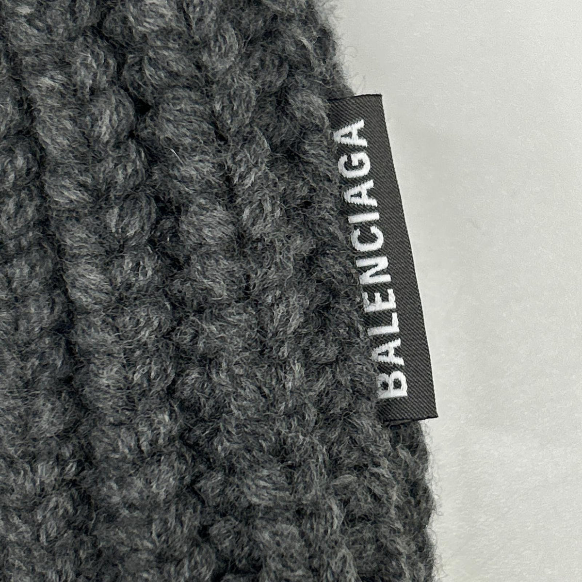 BALENCIAGA バレンシアガ 23年AW 771046 グレー ローゲージ クロップドウールニットセーター トップス