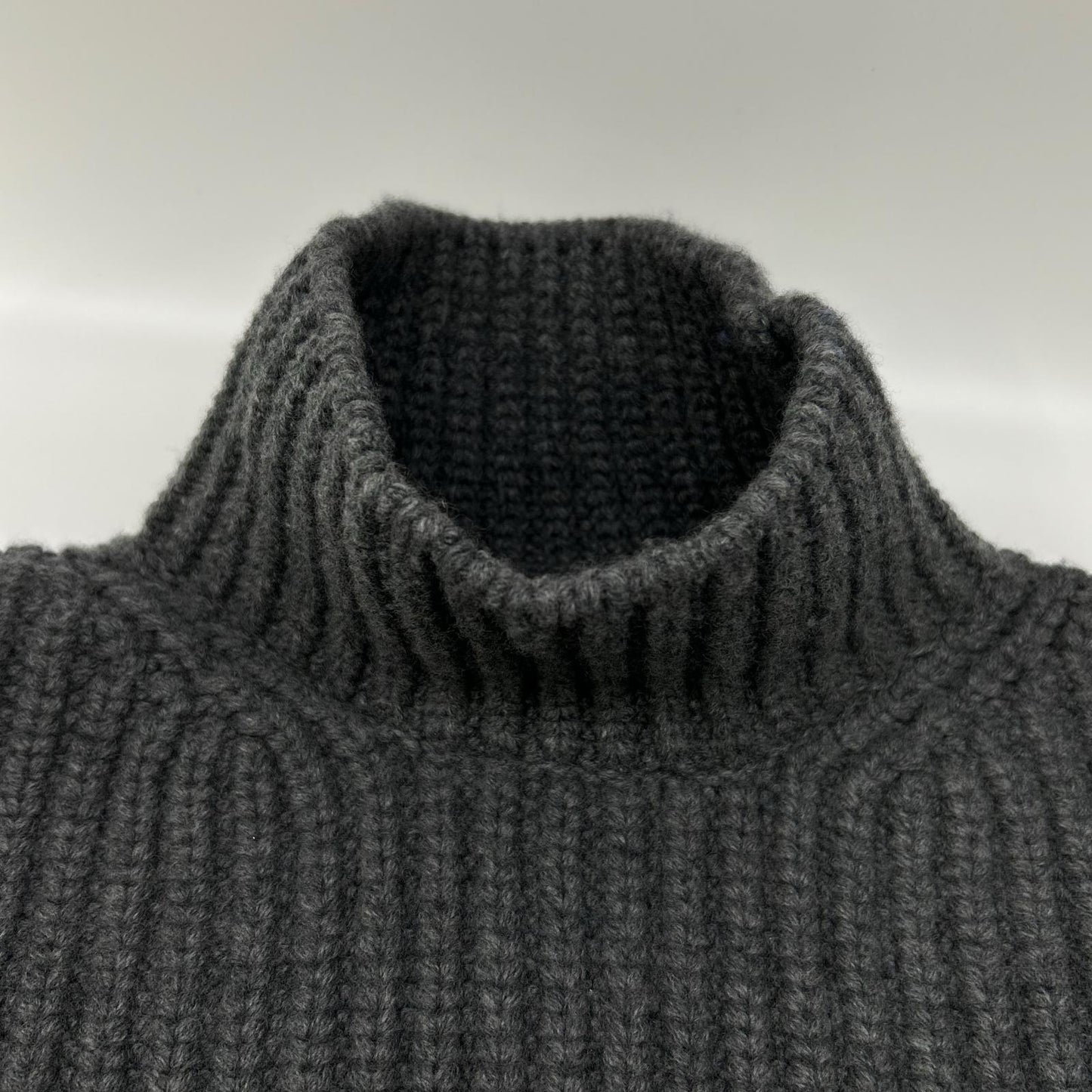 BALENCIAGA バレンシアガ 23年AW 771046 グレー ローゲージ クロップドウールニットセーター トップス