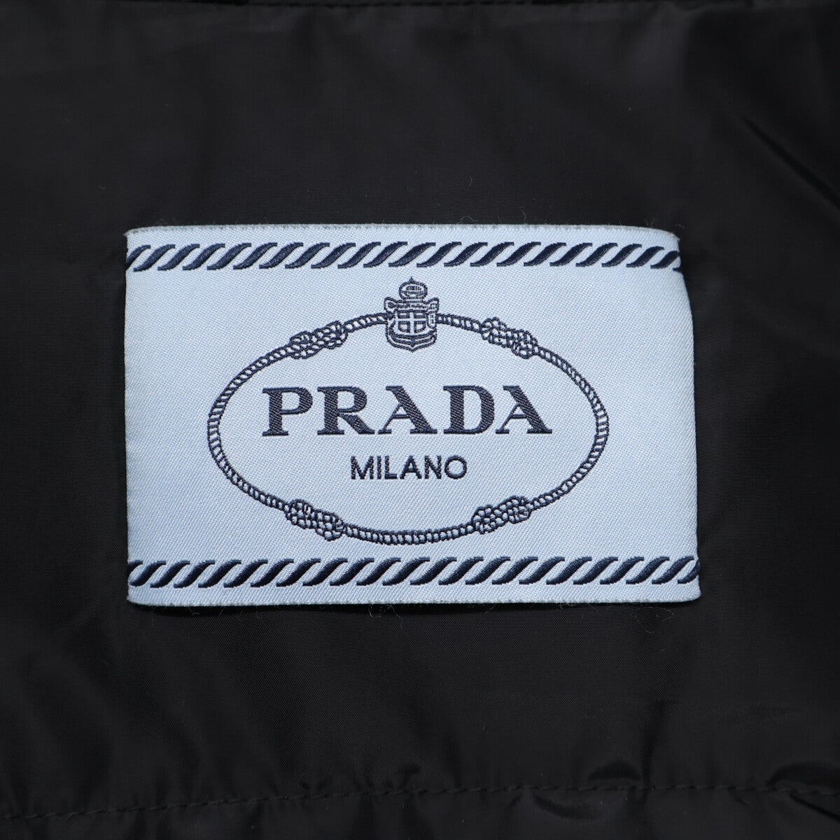 PRADA プラダ 【美品/国内正規/24年製】29O364 トライアングルロゴプレート ベルト付 フーディダウン コート