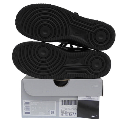 NIKE ナイキ 新品同様 AIR FORCE 1 '07 ローカット スニーカー シューズ レディース 黒 ブラック 23.5cm IR8647 001 シューズ