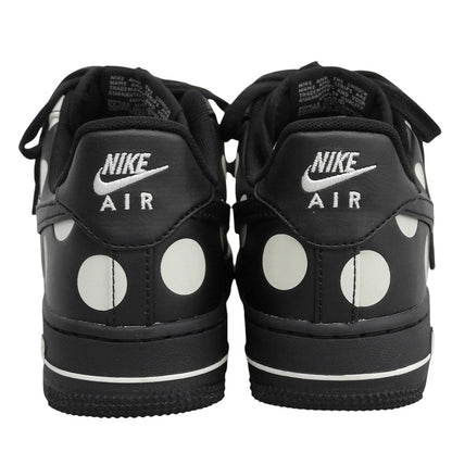 NIKE ナイキ 新品同様 AIR FORCE 1 '07 ローカット スニーカー シューズ レディース 黒 ブラック 23.5cm IR8647 001 シューズ