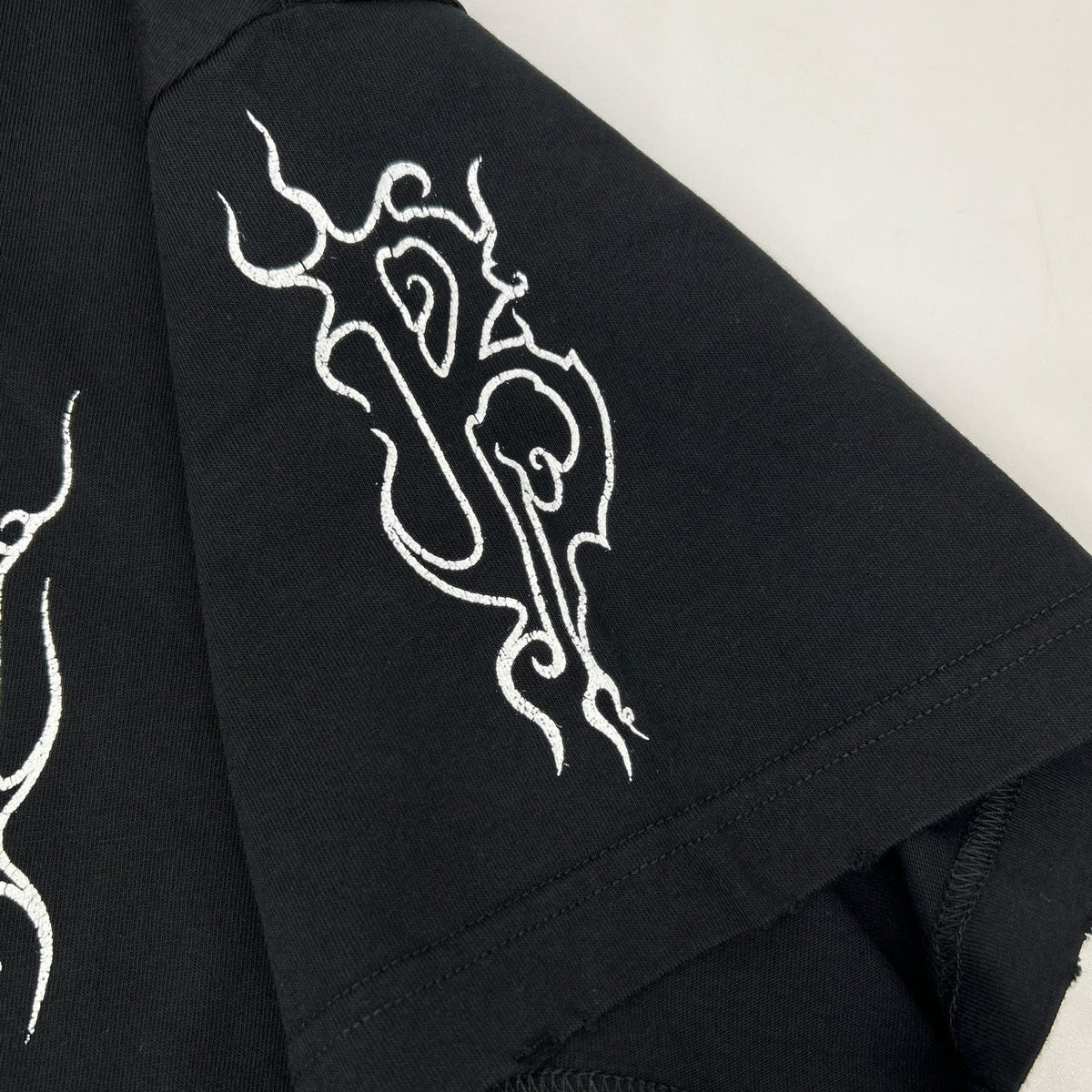 BALENCIAGA バレンシアガ 23年 739028 ブラック ダークウェーブコットンTシャツ トップス
