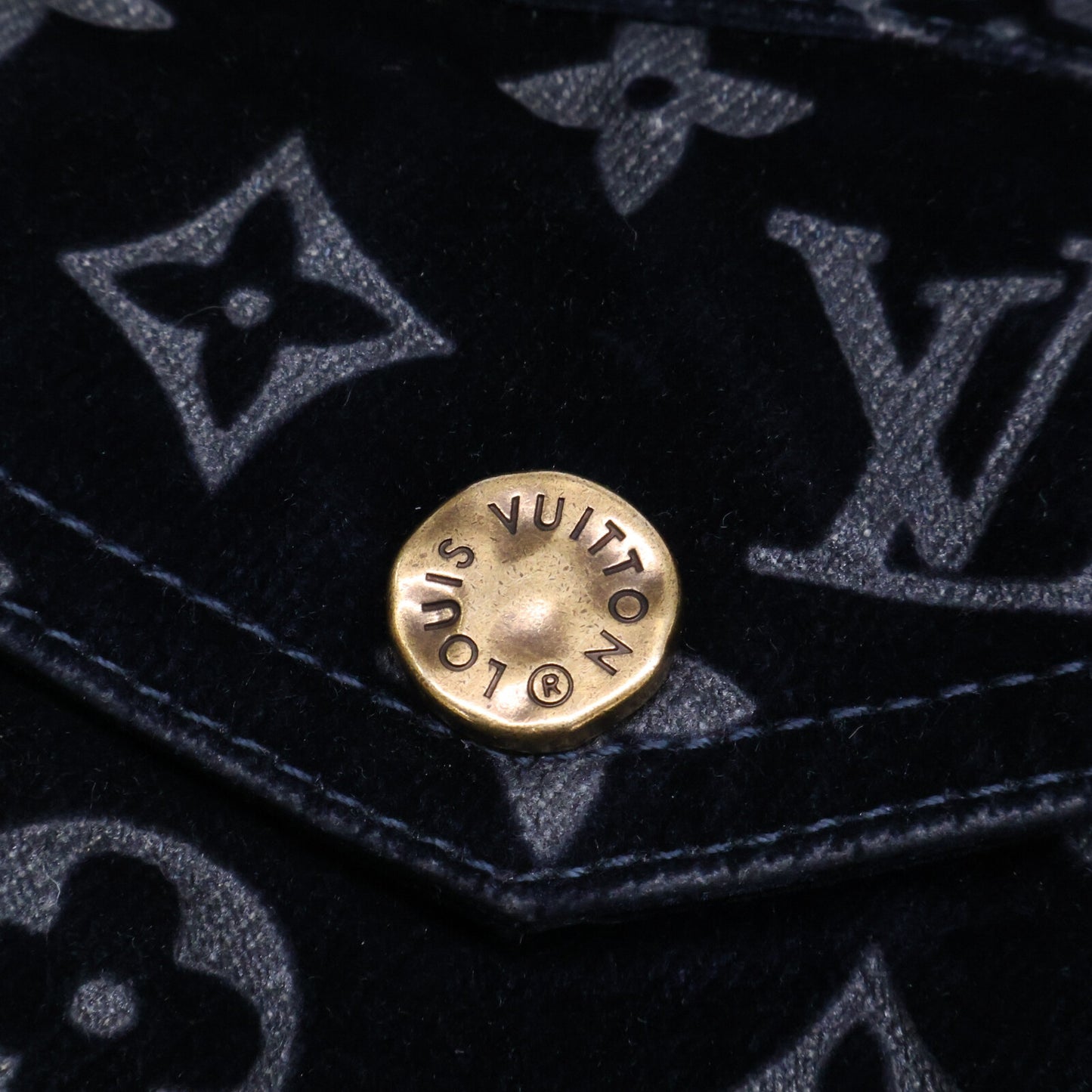 LOUIS VUITTON ルイヴィトン 【美品/国内正規/24年製】RM241M FRV HQA02W モノグラムブリーチ ベロアジャケット ジャケット