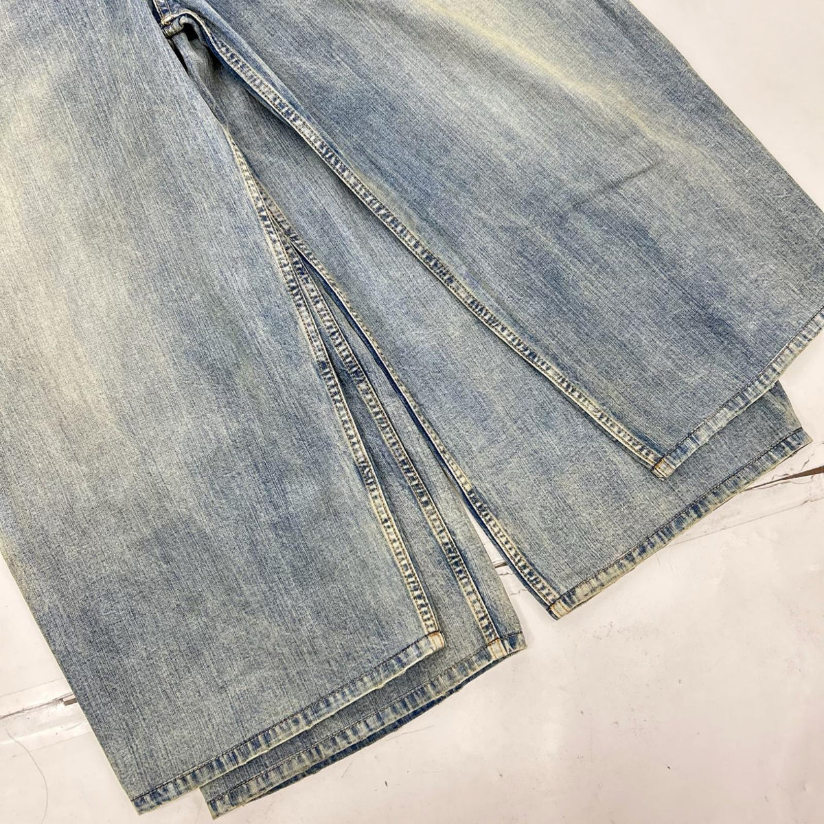 BALENCIAGA バレンシアガ 23年 767979 ユニセックス ダブルフロント ワイドレッグ デニムパンツ ボトムス