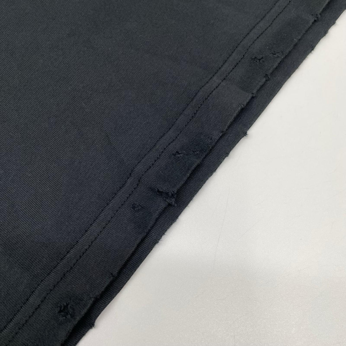 BALENCIAGA バレンシアガ 739784 ユニセックス 24年 ブラック TOVA9 テープロゴTシャツ トップス