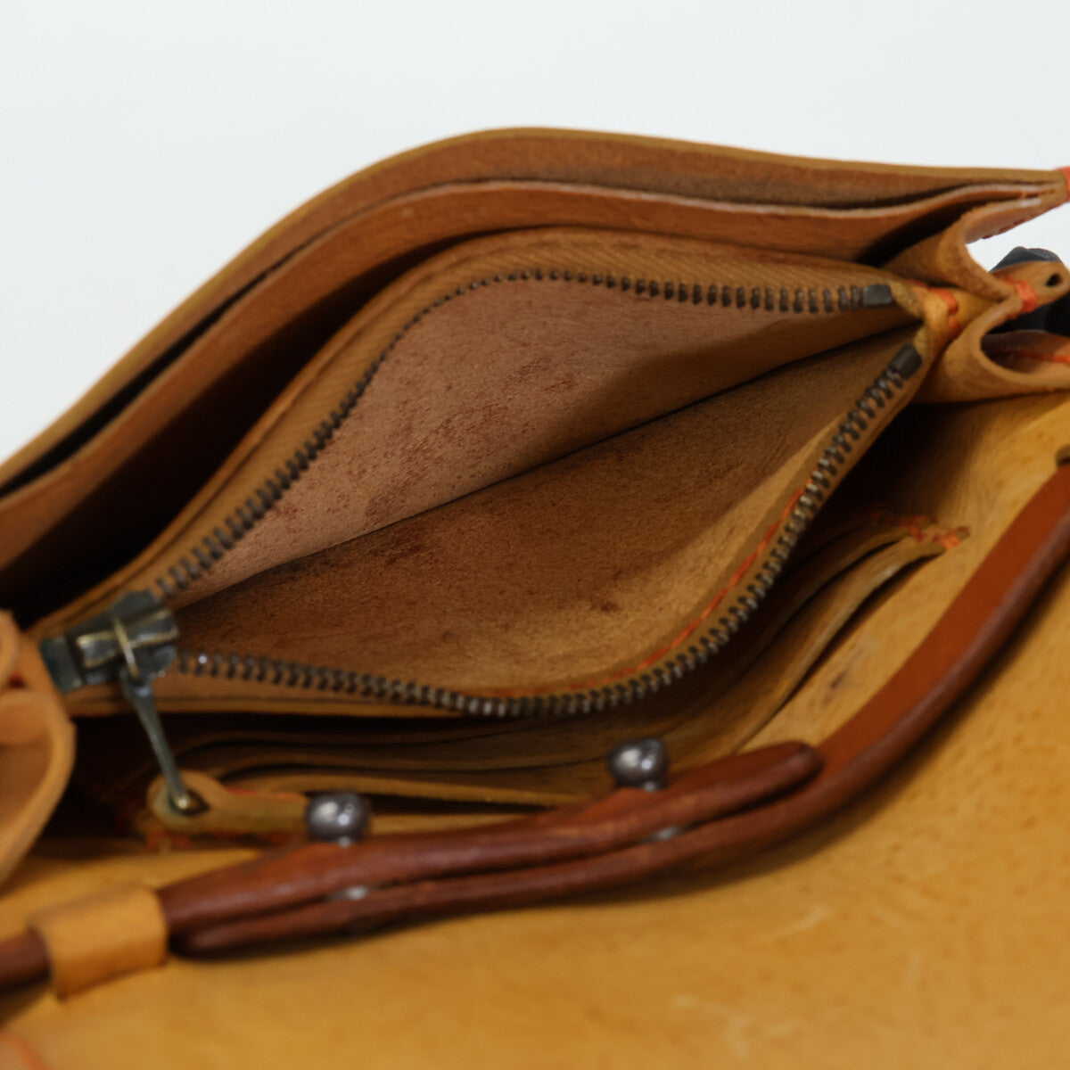 HENRY CUIR アンリークイール 犬刺繍 レザー フラップ ポシェット ショルダーバッグ