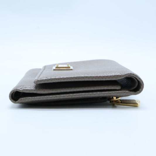 DOLCE&GABBANA ドルチェアンドガッバーナ 【美品】BI0770 ロゴプレート 型押しレザー 三つ折り財布 三つ折り財布（小銭入れあり）