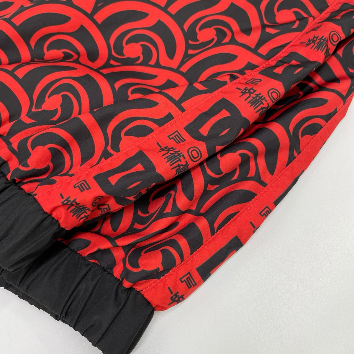 DOLCE&GABBANA ドルチェアンドガッバーナ ×呪術廻戦 I3AEJM ナイロンパンツ ボトムス