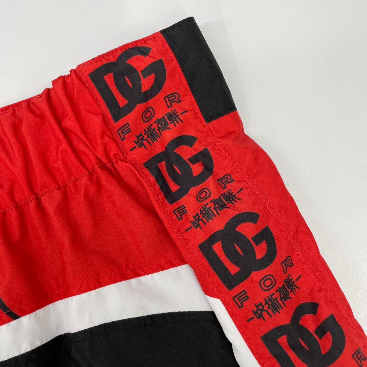 DOLCE&GABBANA ドルチェアンドガッバーナ ×呪術廻戦 I3AEJM ナイロンパンツ ボトムス