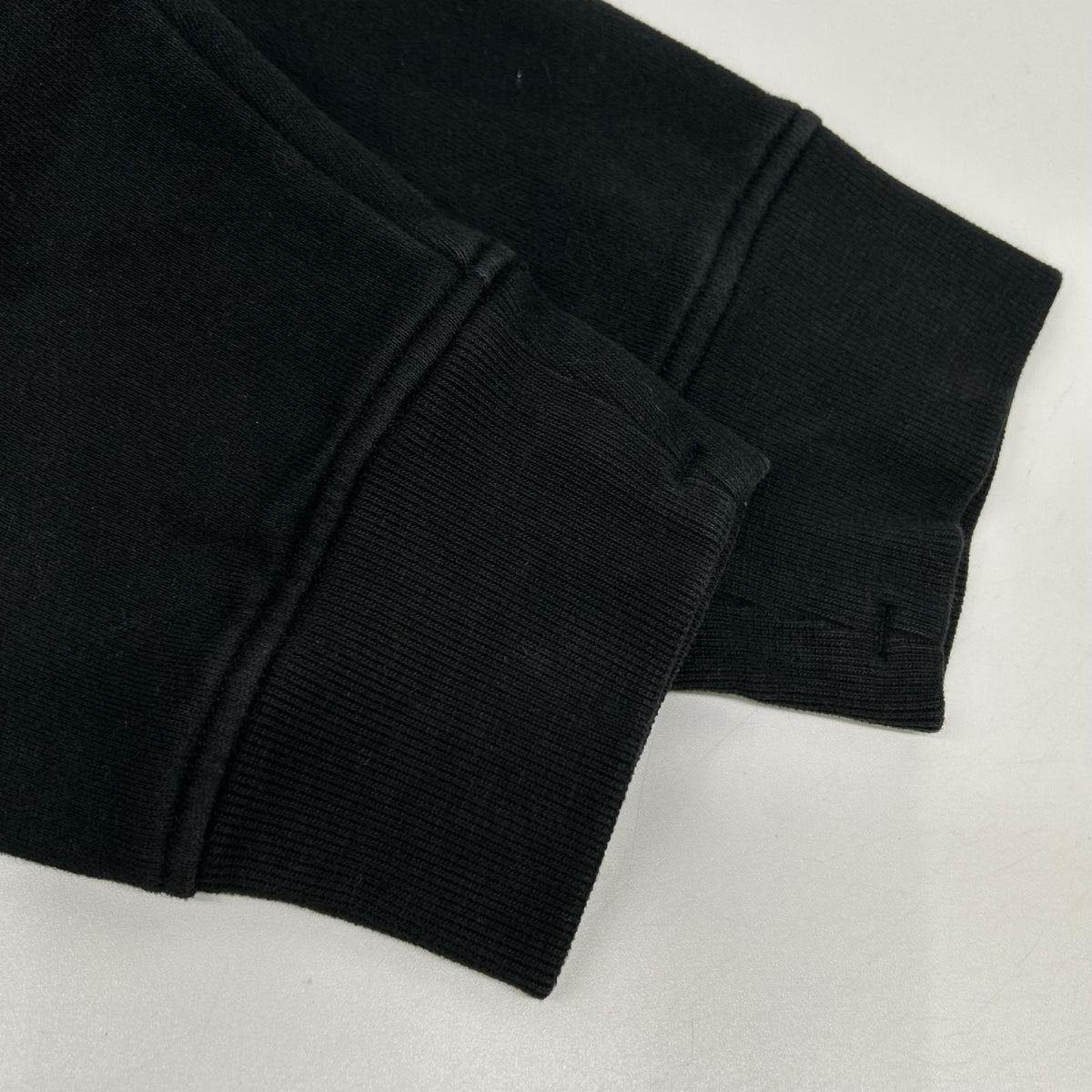 STONE ISLAND ストーンアイランド 24AW 811563420 ブラック Half Zip Sweatshirt ワッペンロゴ付き ハーフジップ スウェット トップス