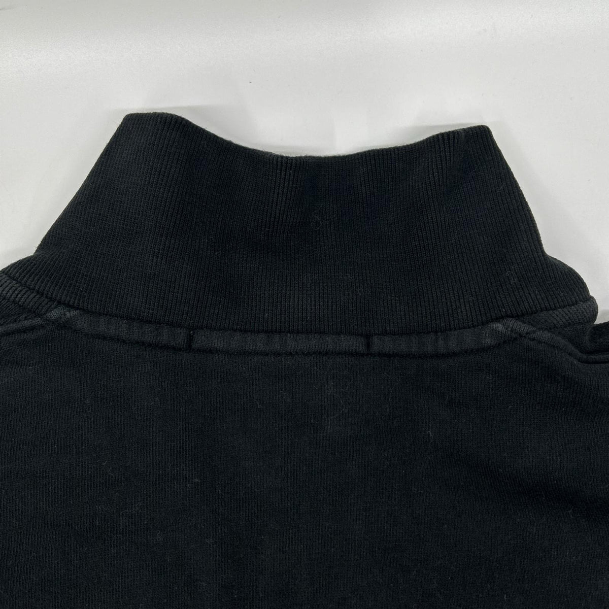 STONE ISLAND ストーンアイランド 24AW 811563420 ブラック Half Zip Sweatshirt ワッペンロゴ付き ハーフジップ スウェット トップス