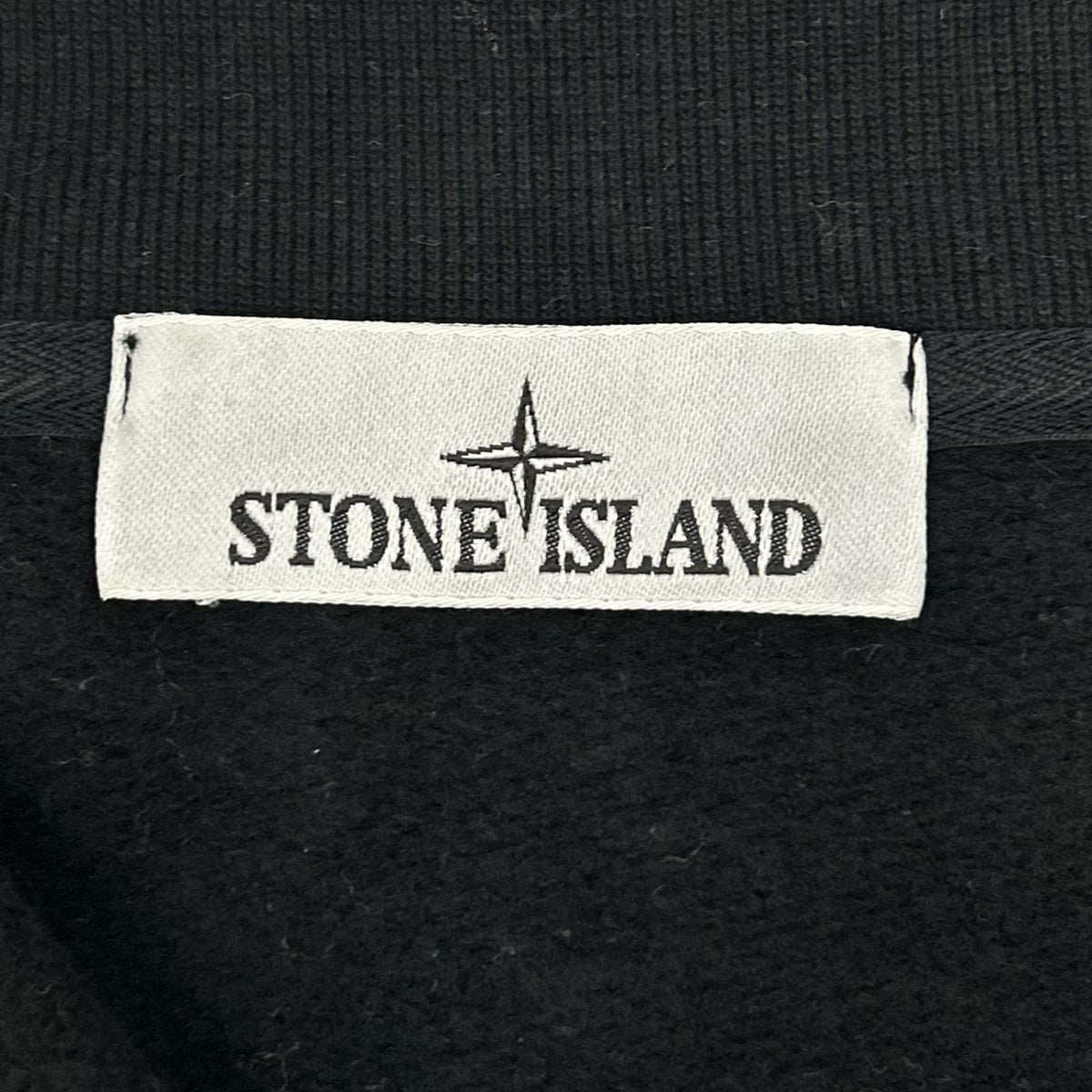 STONE ISLAND ストーンアイランド 24AW 811563420 ブラック Half Zip Sweatshirt ワッペンロゴ付き ハーフジップ スウェット トップス