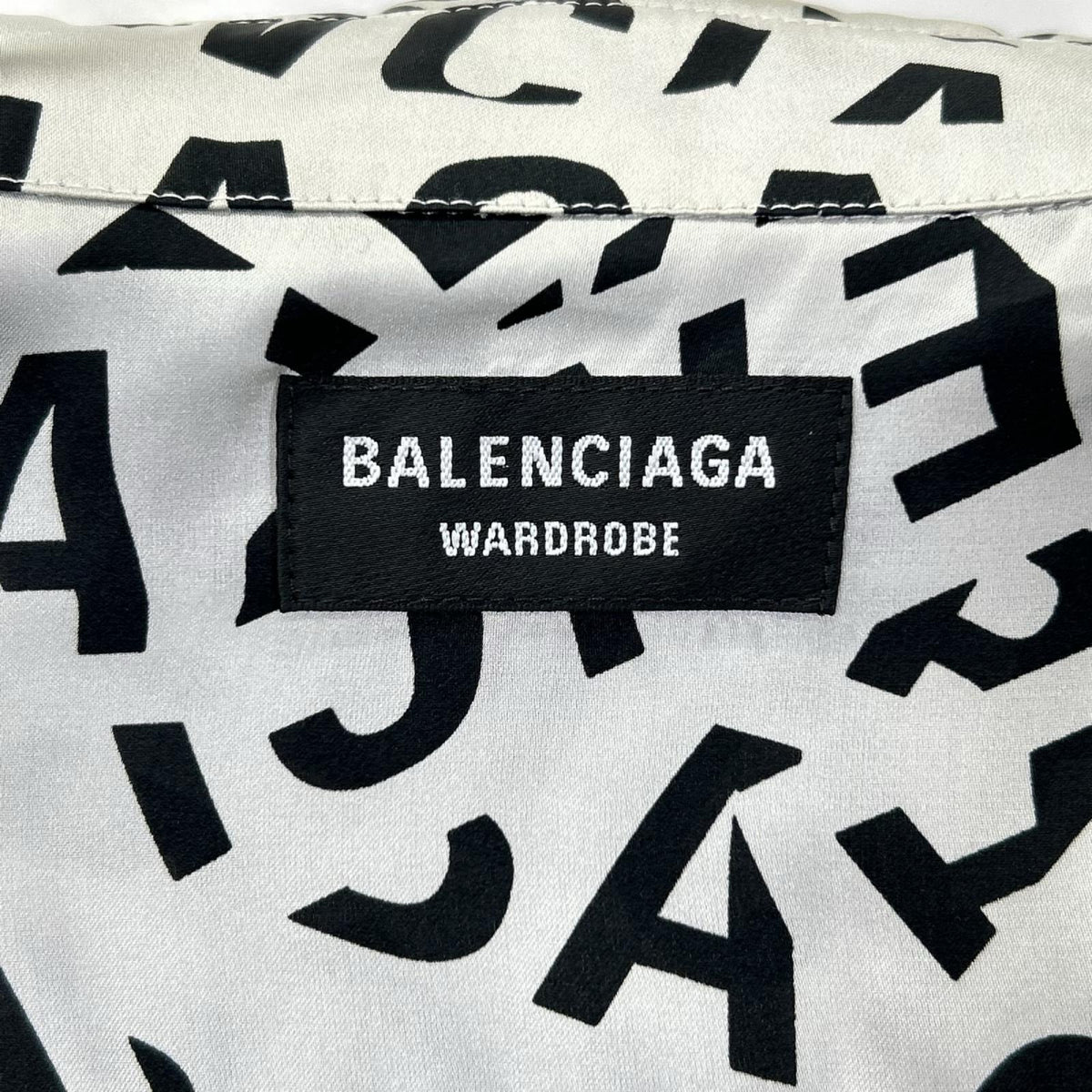 BALENCIAGA バレンシアガ 【WARDROBE】22年 662983 ホワイト 長袖シャツ トップス