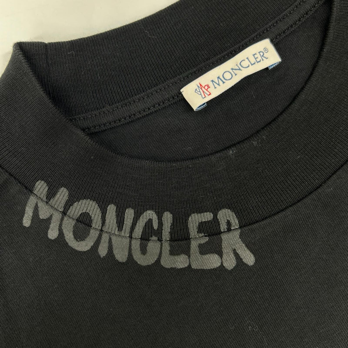MONCLER モンクレール 21年 ブラック SS T-SHIRT ナイロンポケット ロゴ Tシャツ トップス