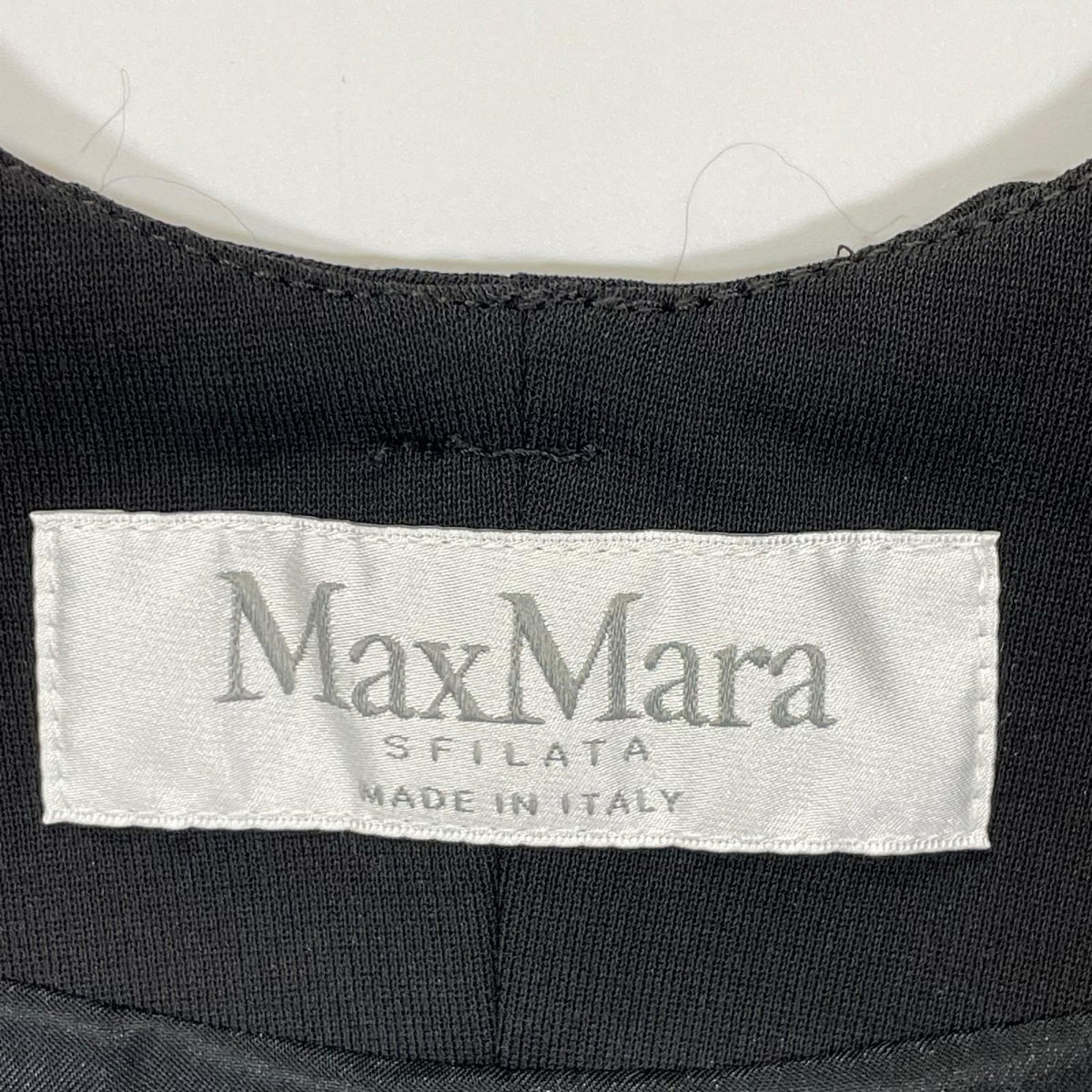 Max Mara マックスマーラ 25-26AW 25119110236 ブラック バック穴デザイン スーツジャケット ジャケット