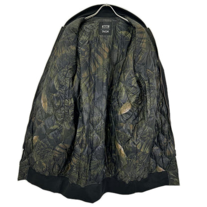 S'YTE サイト 【×TAION】UB-Y04-921 ブラック×オリーブグリーン DAHLIA CAMOUFLAGE QUILTED DOWN REVERSIBLE LONG MA-1 リバーシブル ブル ジャケット