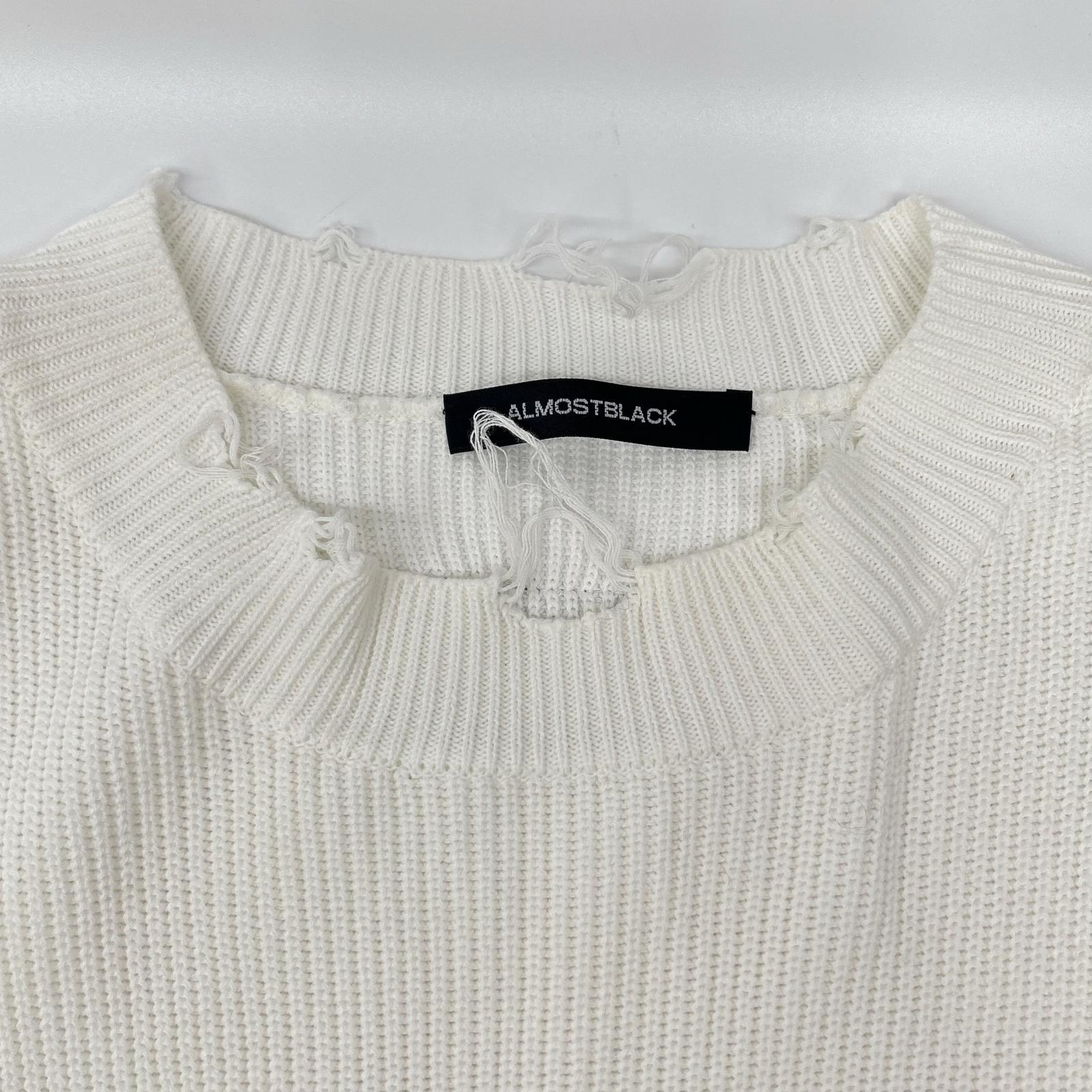 ALMOSTBLACK White 21SS-KT01 Distressed Big-Rib Knit Top