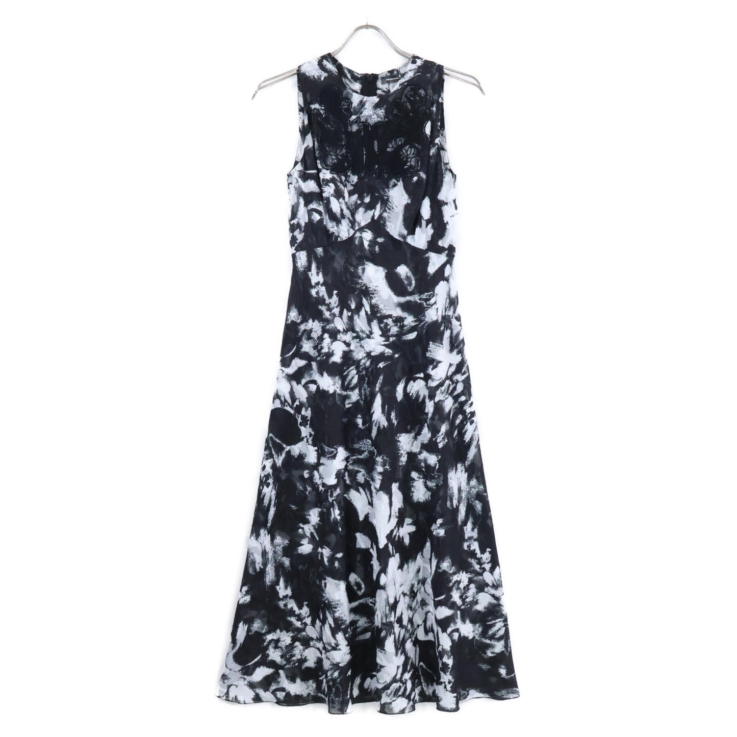 ERMANNO SCERVINO 艾尔曼诺·谢尔维诺 ES9861162 黑白蕾丝花卉无袖连衣裙