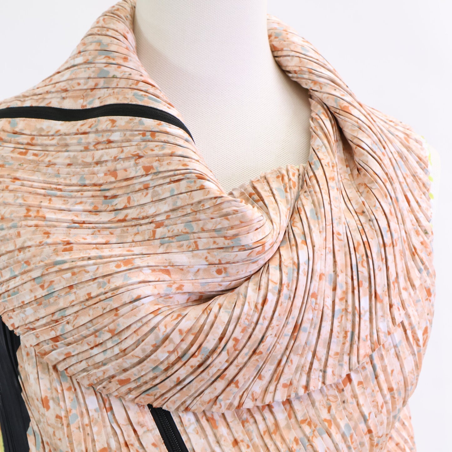 ISSEY MIYAKE 三宅一生 IM31-FJ681 23SS 全幅印花 TANGIBLE PLEATS 上衣 上衣
