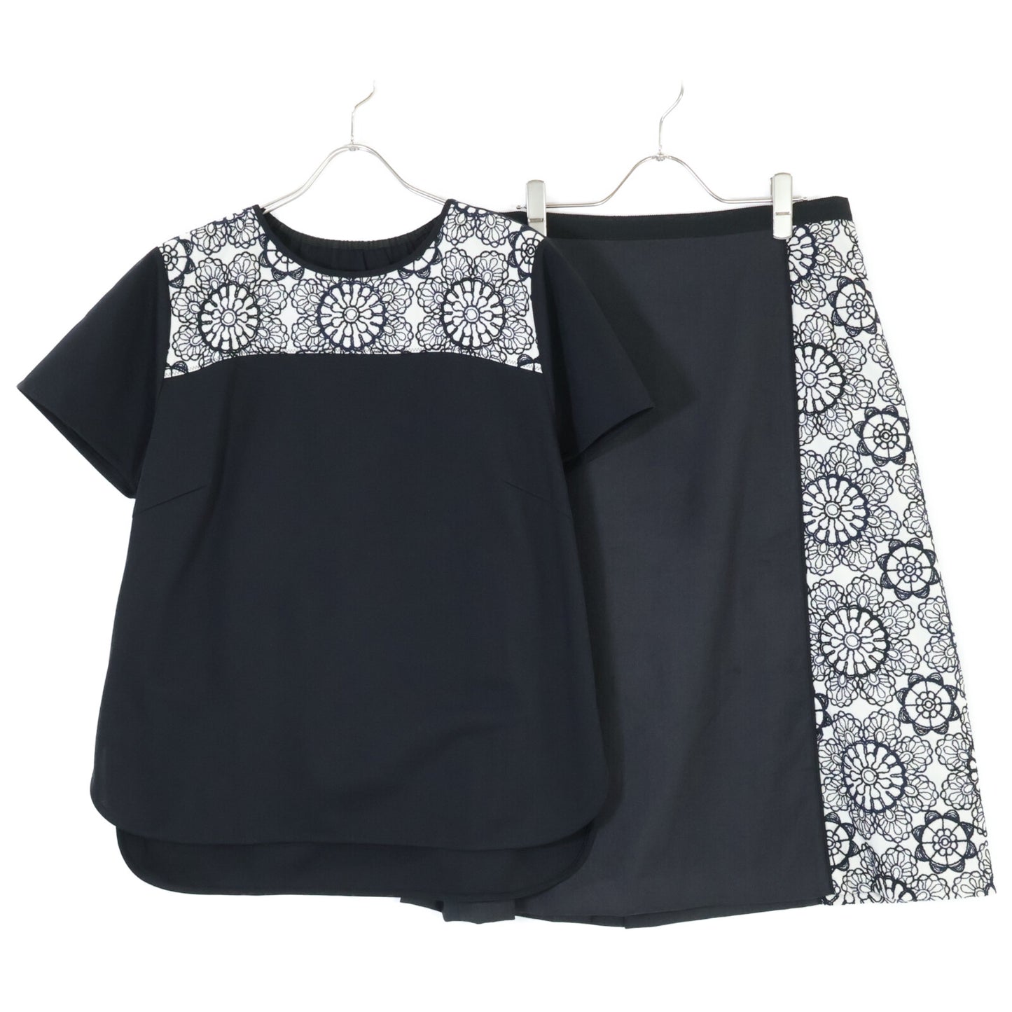TRANS WORK Black Floral Embroidery Short Sleeve T-Shirt x Skirt Suit Set Up 46 Ladies