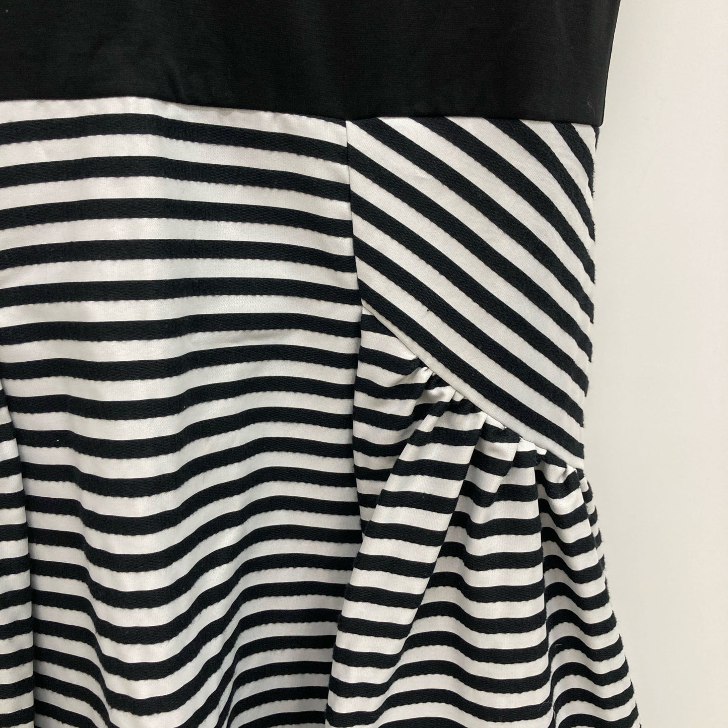 BORDERS at BALCONY BD2011P-2K-04 Black T-shirt Tuck Border Dress