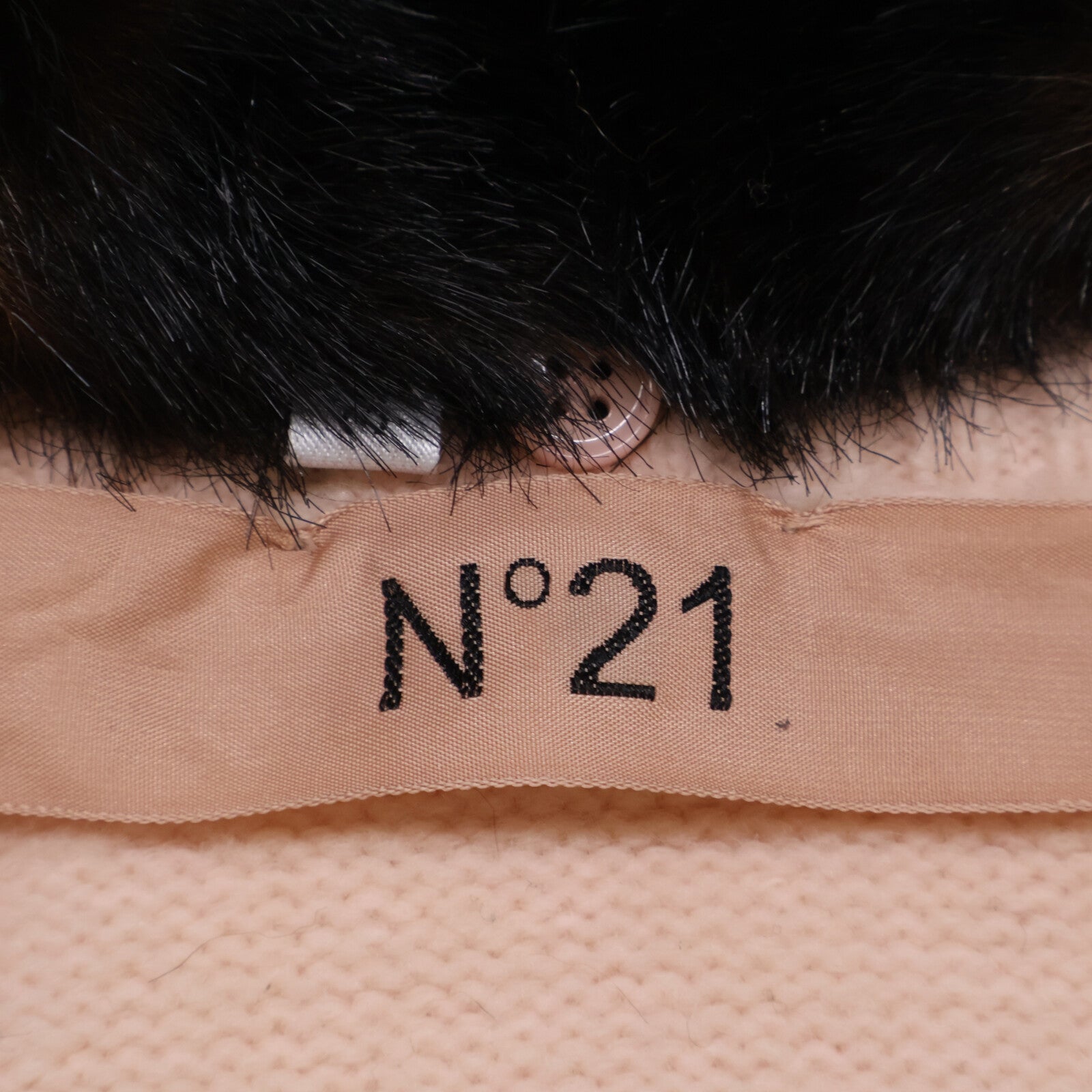 A021-9008 Zip-Up Knit Jacket with Faux Fur Collar, Size 36, Women's