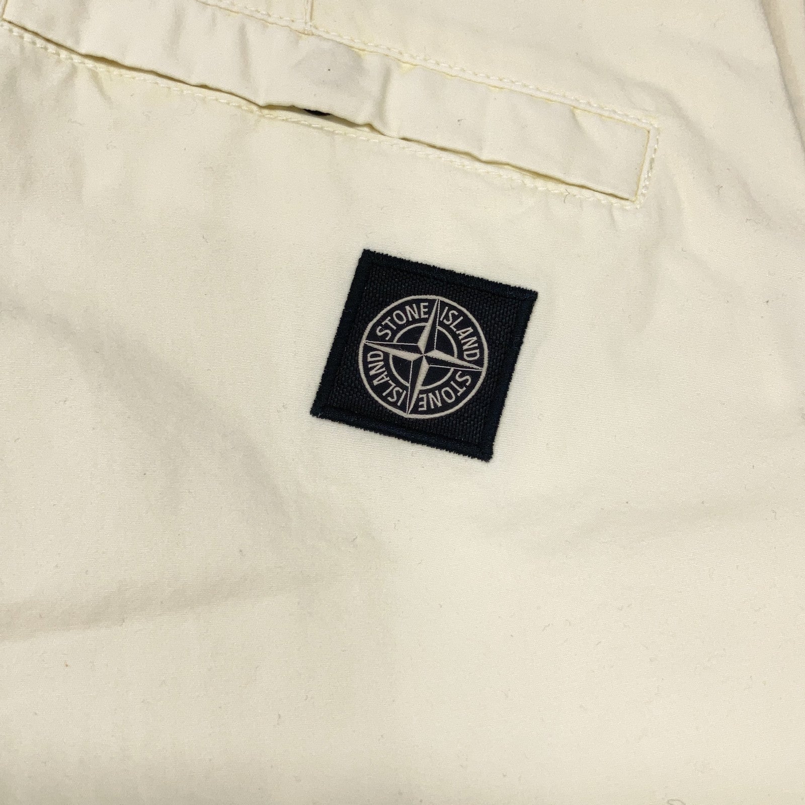 STONE ISLAND ストーンアイランド 7415315WA アイボリー ロゴパッチ