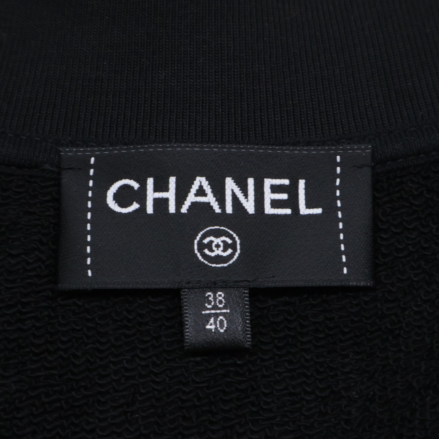 CHANEL Beautiful P72995K10507 22AW Coco Mark Multi-Patch Tweed Switching Sweat Cardigan Top