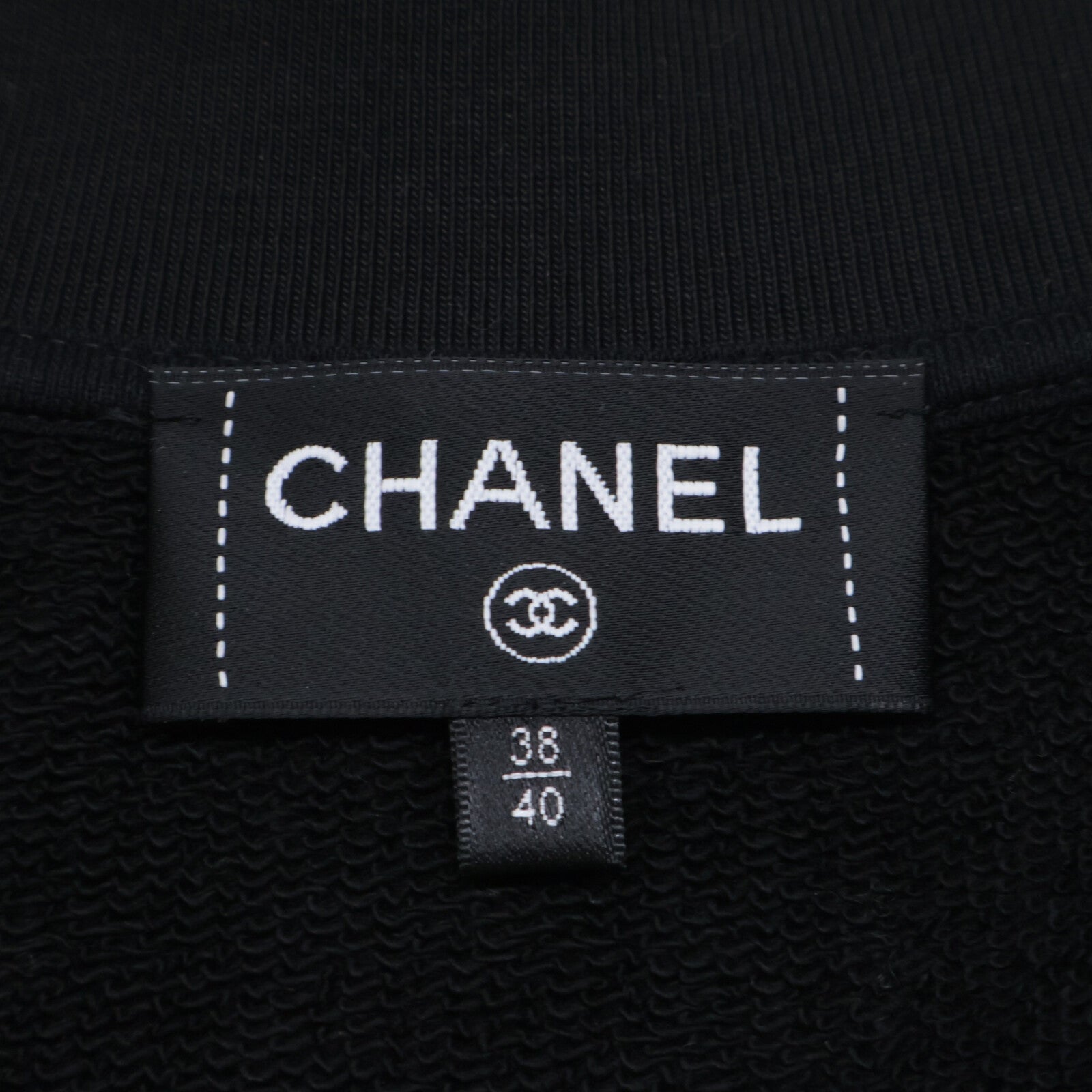 CHANEL Beautiful P72995K10507 22AW Coco Mark Multi-Patch Tweed Switching Sweat Cardigan Top