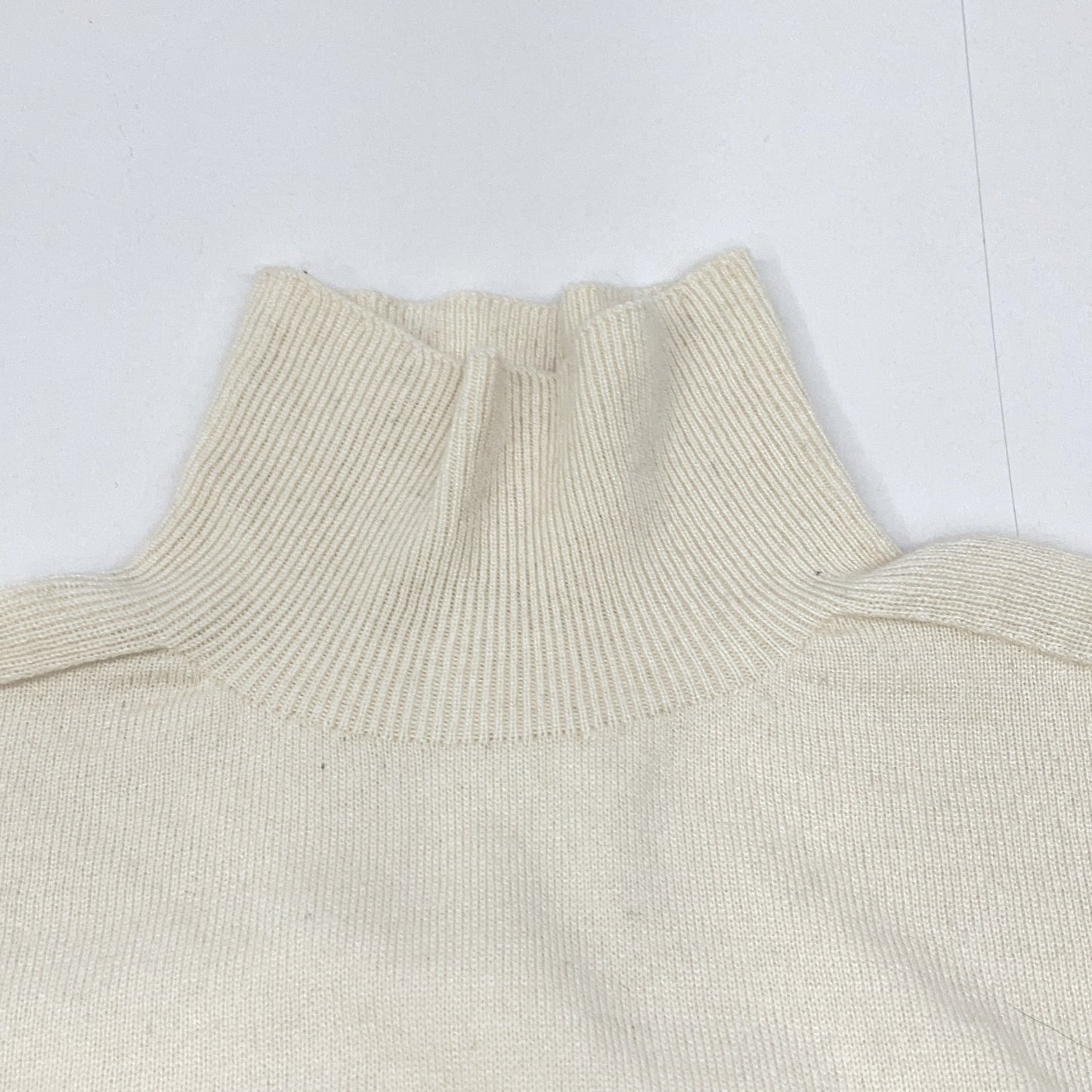 CASI-2316 White/Black Cashmere Silk Border Turtleneck Knit Top F Women's