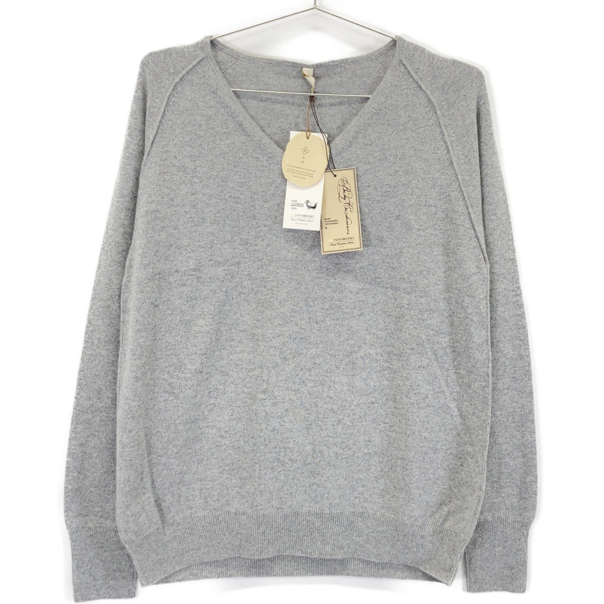 TOYOBOSHI TOYOBOSHI Gray ASAYO 14ITBC0001 Baby Cashmere V-neck Sweater Top