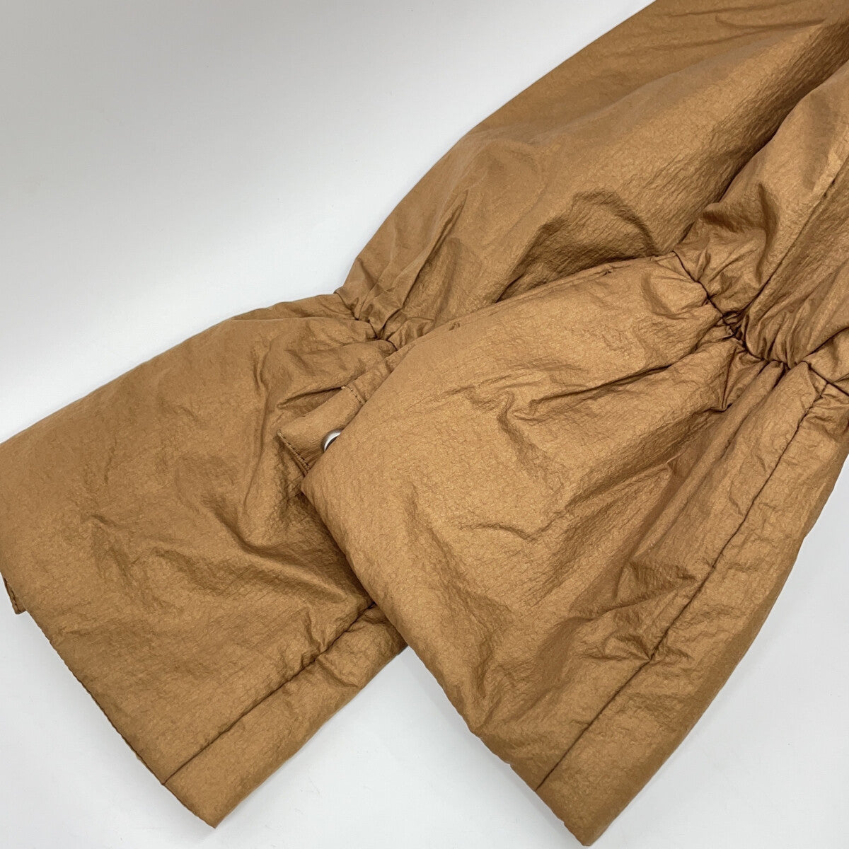 6x1 COPENHAGEN S06-06-015 Beige Aluminum Processed 2-Way Down Shirt Jacket