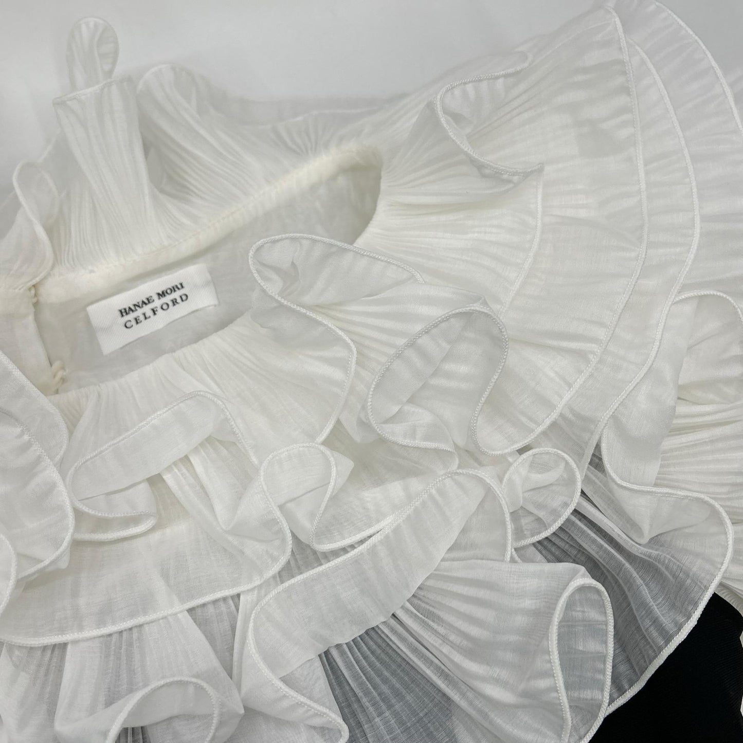 ×ﾊﾅｴﾓﾘ ﾌﾞﾗｯｸ CWF0221055 ﾗｯﾌﾙ ﾌﾘﾙﾄﾞﾚｽ ワンピース 36 レディース