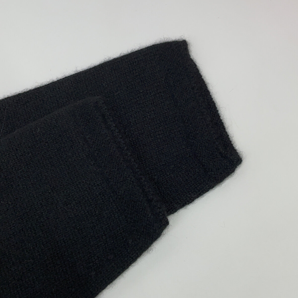 TOYOBOSHI トウヨウボウシ 糸衣 ブラック UTSUGI 14ITBV0004 ベビーカシミヤ モックネック ニット セーター トップス