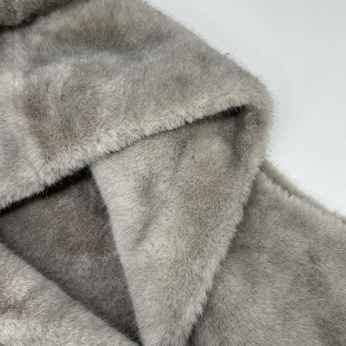 allureville Allureville Gray Faux Fur Hoodie Vest
