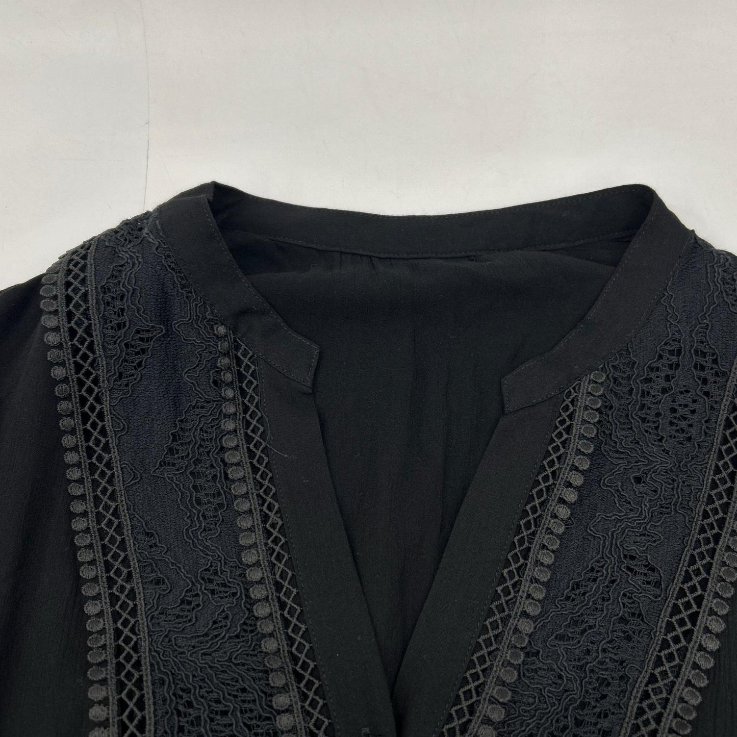 Grace Class 02232 31018-00 Black 23SS Scalloped Lace Maxi Dress