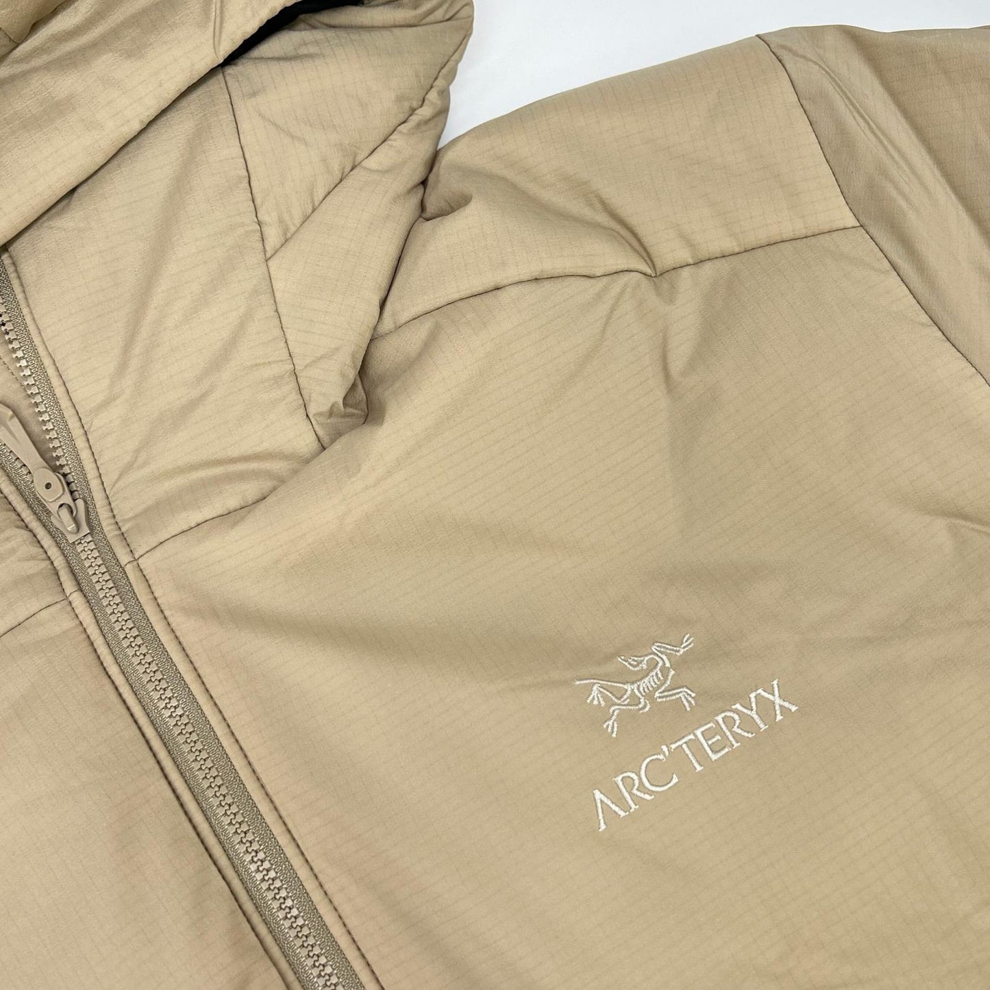 ARC'TERYX アークテリクス X000006947 23年 Atom Heavyweight Hoody W ジャケット