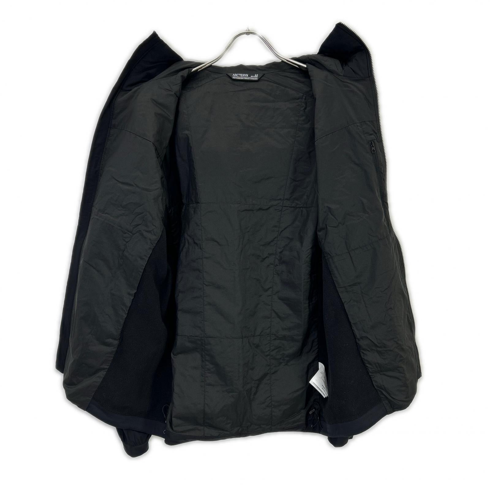 ARC'TERYX アークテリクス X000009556 25年 ブラック Atom Hoody M 中綿フーディー トップス