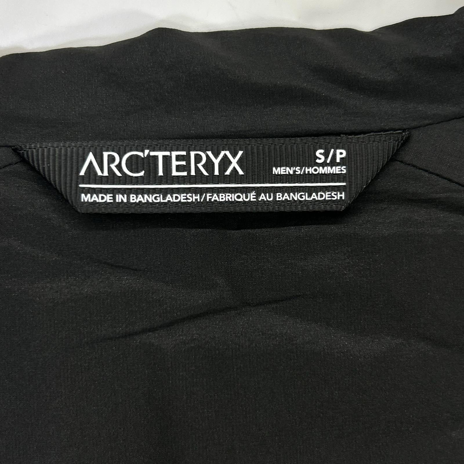 ARC'TERYX アークテリクス X000009556 25年 ブラック Atom Hoody M 中綿フーディー トップス