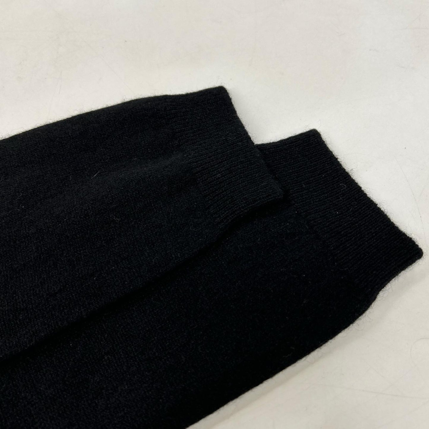Itokoromo ANZU 10IT-PC2502 Black Cashmere Crew Neck Knit Sweater Top 1 Ladies