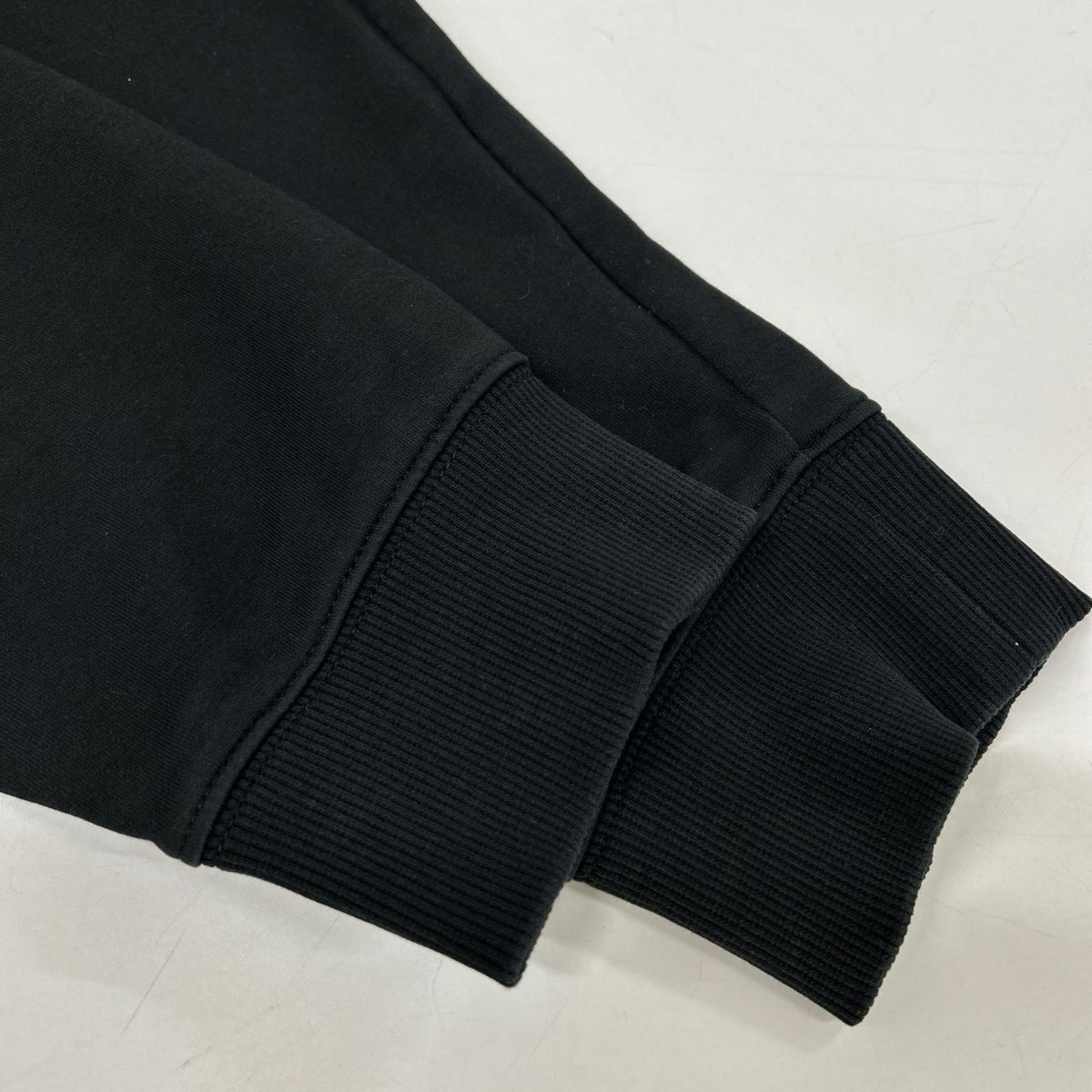HUGOBOSS ヒューゴボス 10230399 ブラック Diombo ロゴ スウェットトレーナー トップス