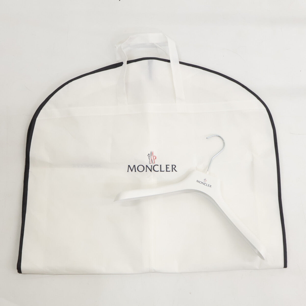 MONCLER モンクレール 【美品/25年製】MAYA マヤ フード付ダウンジャケット ジャケット