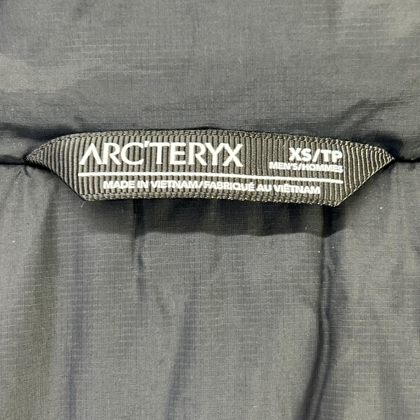 ARC'TERYX アークテリクス 25年 X000009980 ブラック Therme Insulated Jacket M ジャケット
