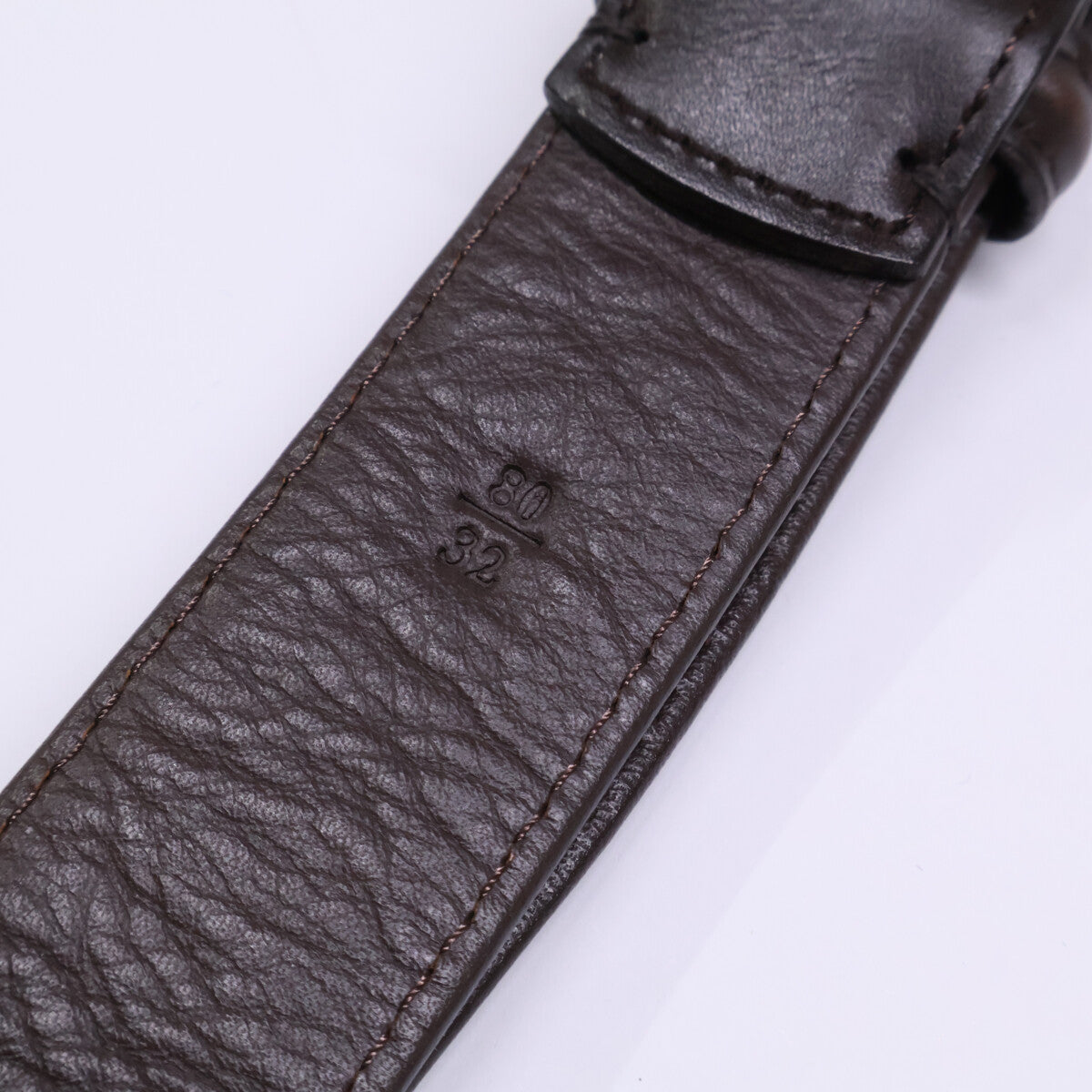 美品 ｶｰﾌﾞﾍﾞﾙﾄ ｼﾙﾊﾞｰｽｸｴｱﾊﾞｯｸﾙ ベルト 80/32 メンズ
