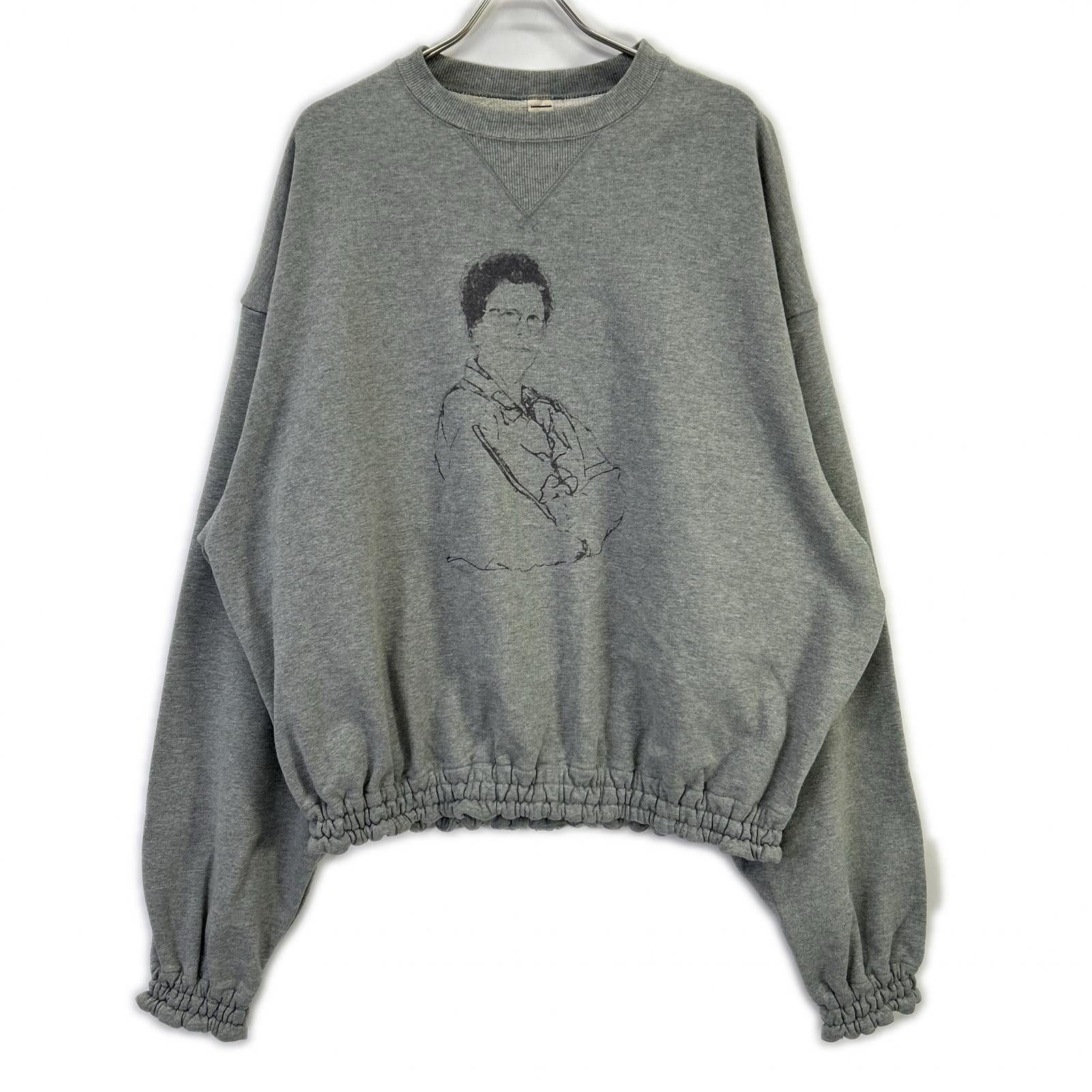 SHINYA KOZUKA シンヤコヅカ グレー 25025K93 25AW ORDINARY HOME HIS CREW WITH PRINTING スウェットプルオーバー トップス