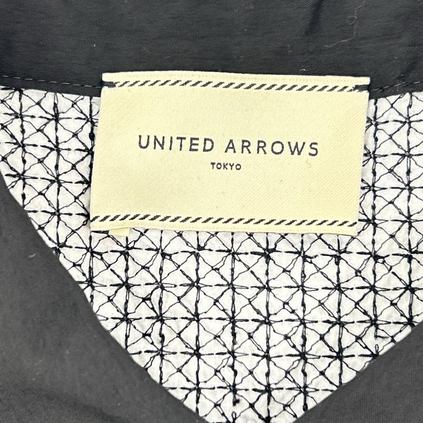 UNITED ARROWS ユナイテッドアローズ 1516-162-1650 ホワイト×ブラック エンブロイダリー ショートスリーブ ブラウス トップス