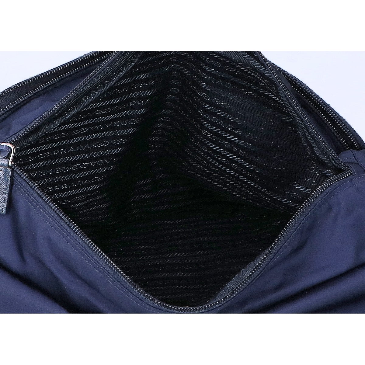 ﾅｲﾛﾝ ﾌﾗｯﾌﾟ型 ショルダーバッグ メンズ