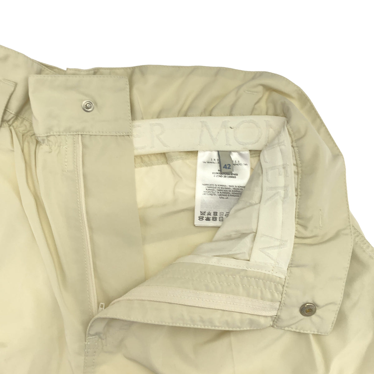 【SALE】 MONCLER モンクレール 20年 ホワイト PLANTALONE ナイロン プリーツ ショートパンツ ボトムス