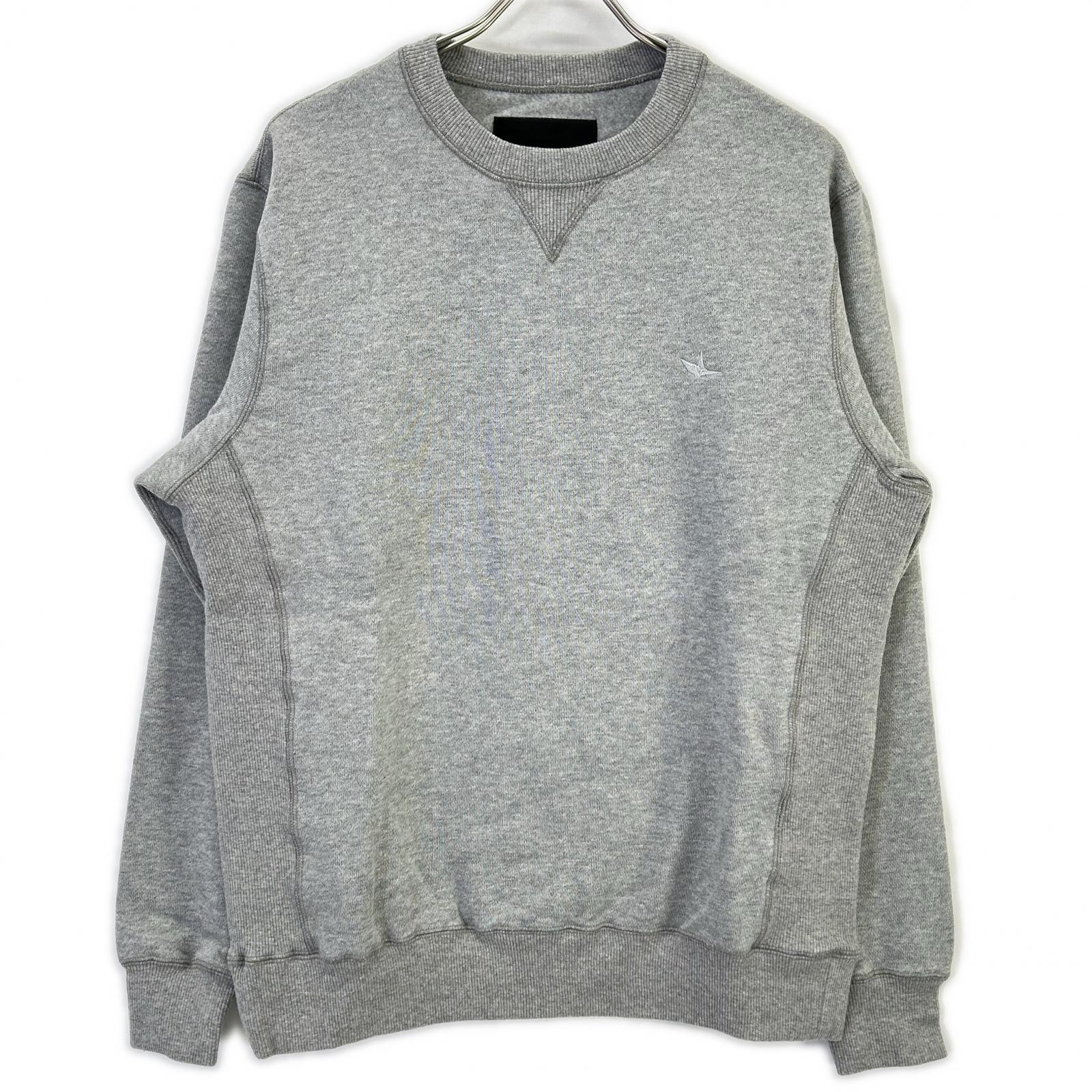 1piu1uguale3 ウノピゥウノウグァーレトレ MRB660 グレー SIC CREW SWEAT トップス